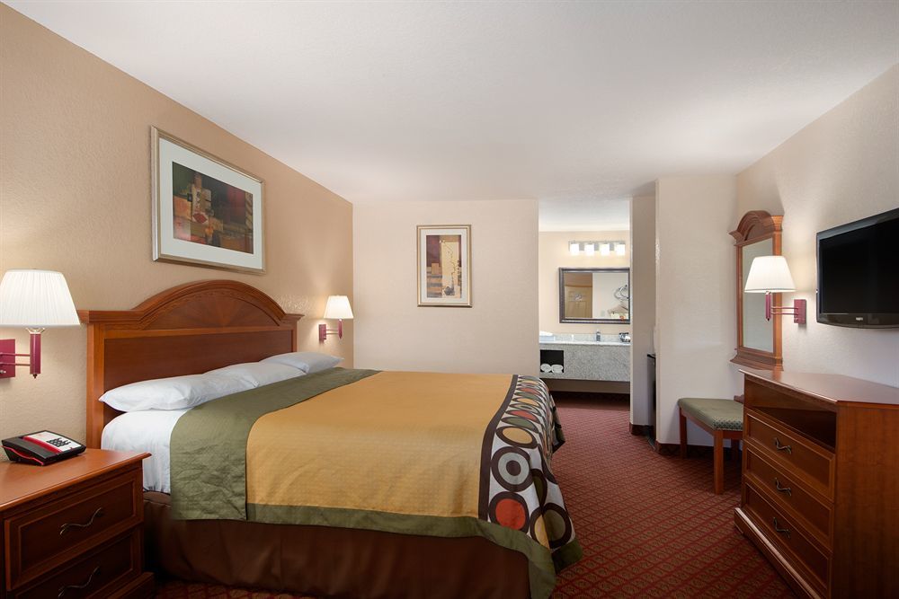 Super 8 By Wyndham Prattville Montgomery Exterior foto